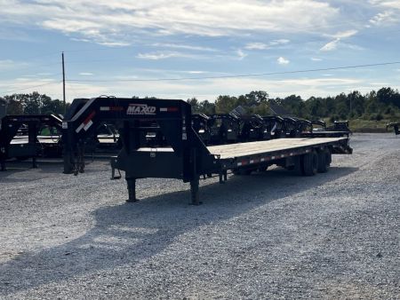 Used 2019 MAXXD 102"X32' 40K Gooseneck Flatbed Trailer