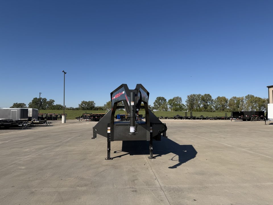 New 2027 MAXX-D 102 X 32 YDX Gooseneck Hydraulic Dovetail Trailer