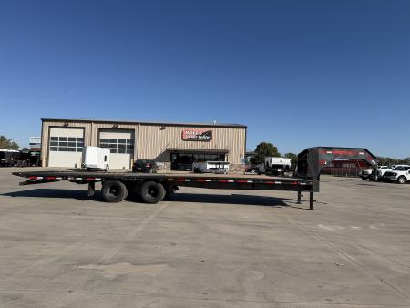 New 2027 MAXX-D 102 X 32 YDX Gooseneck Hydraulic Dovetail Trailer