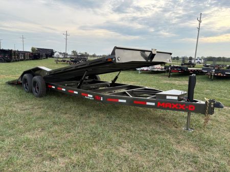 New 2027 MAXX-D 102x24 Tandem 17.5K Tilt Trailer W/ Hydro Jack & Wireless Remote