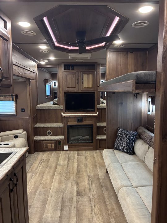 Used 2026 SMC Laramie 4H 17'LQ Horse Trailer