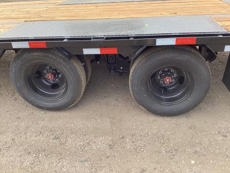 New 2027 Load Trail 8.5-32 Tandem Dual Gooseneck Deckover Equipment Hauler W/ Max Ramps 24K GVWR