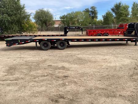 New 2027 Load Trail 8.5-32 Tandem Dual Gooseneck Deckover Equipment Hauler W/ Max Ramps 24K GVWR