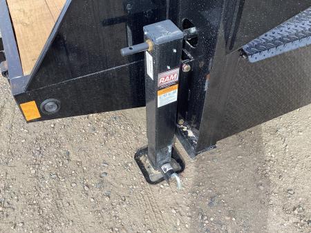New 2027 Load Trail 8.5-32 Tandem Dual Gooseneck Deckover Equipment Hauler W/ Max Ramps 24K GVWR