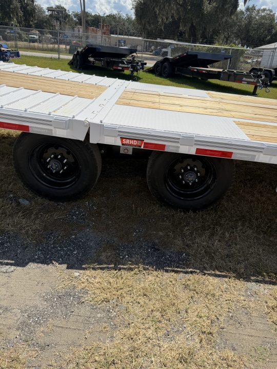 New 2027 DIAMOND C FMAX210HDT W/ENGINEERED BEAM*** ABS BRAKES***HYDRO DOVETAIL&JACKS; 30’X 102”