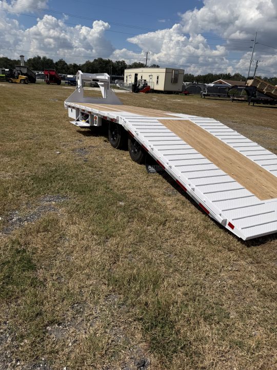 New 2027 DIAMOND C FMAX210HDT W/ENGINEERED BEAM*** ABS BRAKES***HYDRO DOVETAIL&JACKS; 30’X 102”