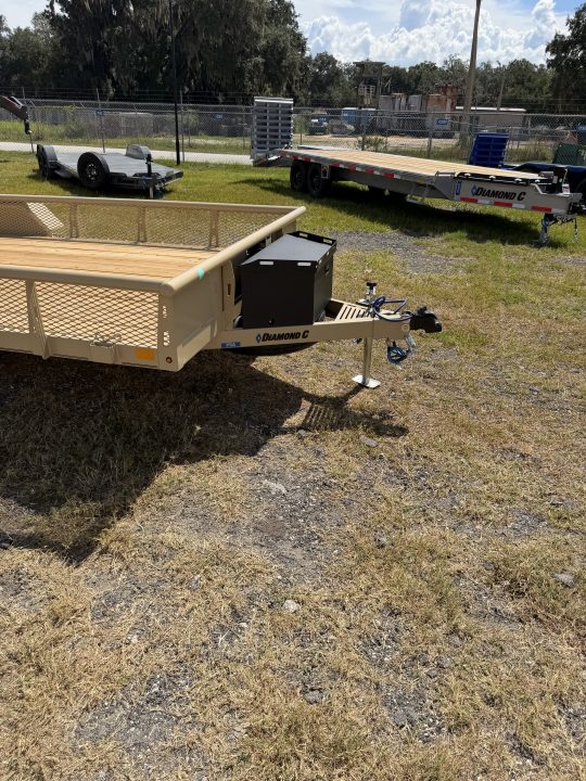 New 2027 DIAMOND C PSA106 UTILITY TRAILER; VENTURE SERIES; 14’X83”; PIPE TOP RAIL; BIFOLD GATE
