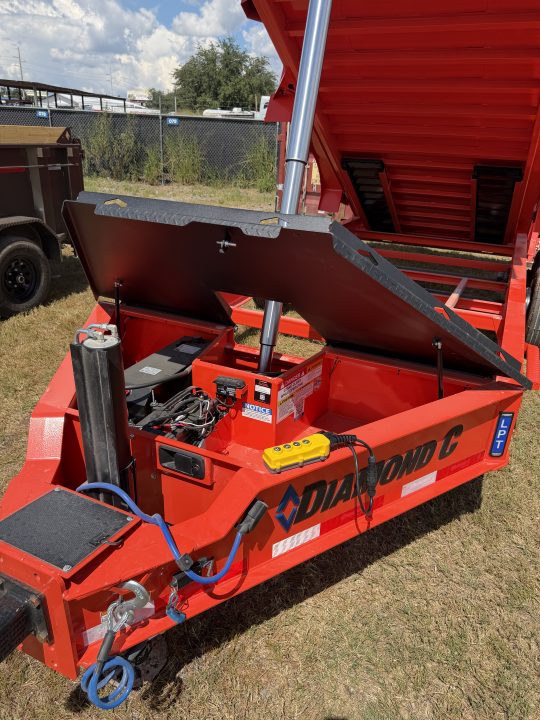 New DIAMOND C LPT208 LOW PROFILE TELESCOPIC DUMP TRAILER - PACESETTER EDITION; 16’X81”;3 WAY GATE