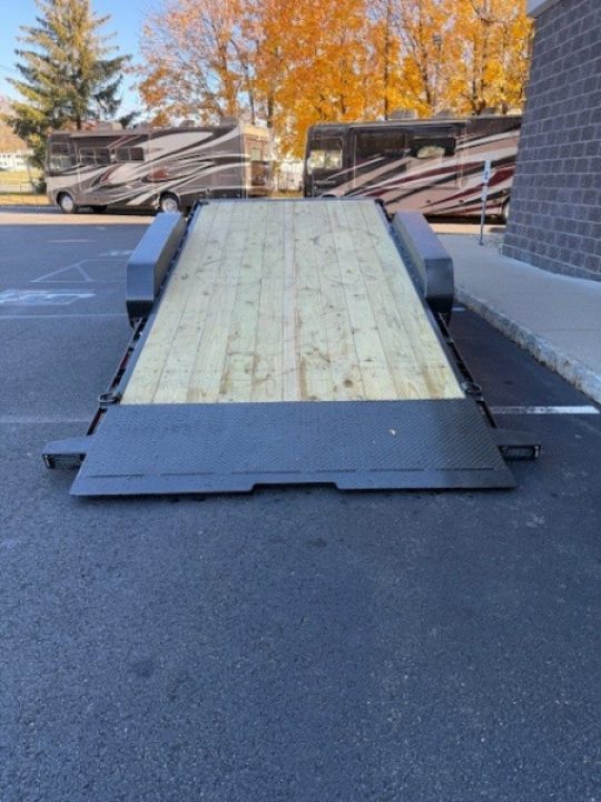 New 2027 MAXX-D G6X8320 Tilt Trailer