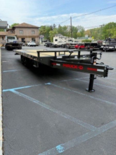 New 2027 MAXX-D TOB10222 Tilt Trailer