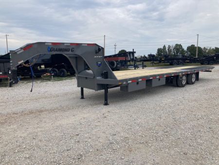 New 2027 Diamond C Trailers 102X32 TANDEM 25.9K GN HYDROTAIL W/ STEEL CLEATED RUNNERS, HYDROJACKS, DISC BRAKES & WIRELESS REMOTE Flatbed Trailer