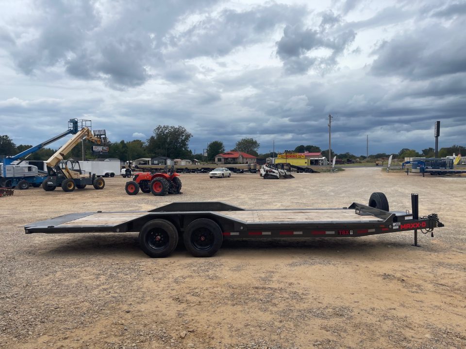 Consignment 2026 MAXX-D T8B/T8X Tilt CONSIGNMENT TRAILER