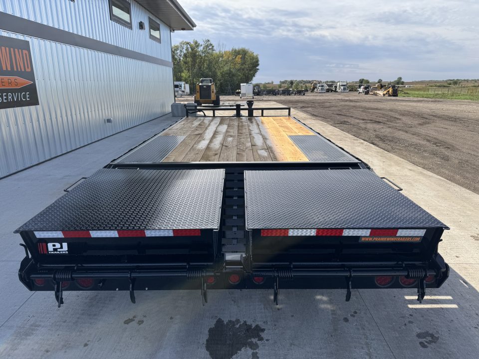 New 2027 PJ Trailers F8-20 Equipment Trailer