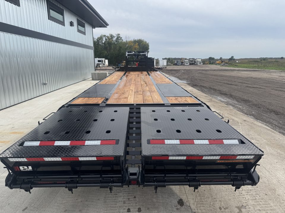 New 2027 PJ Trailers LD32GN Flatbed Trailer