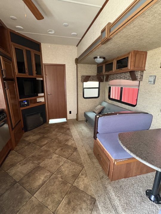 2014 Sierra RV Slide photo 7