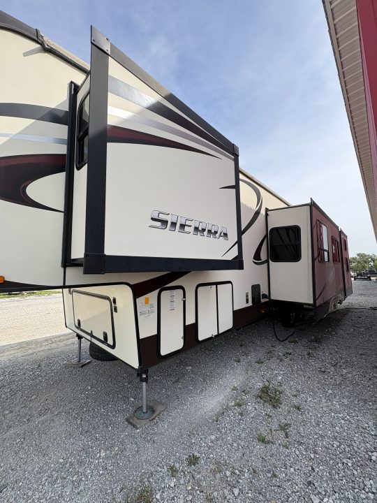 2014 Sierra RV Slide photo 5