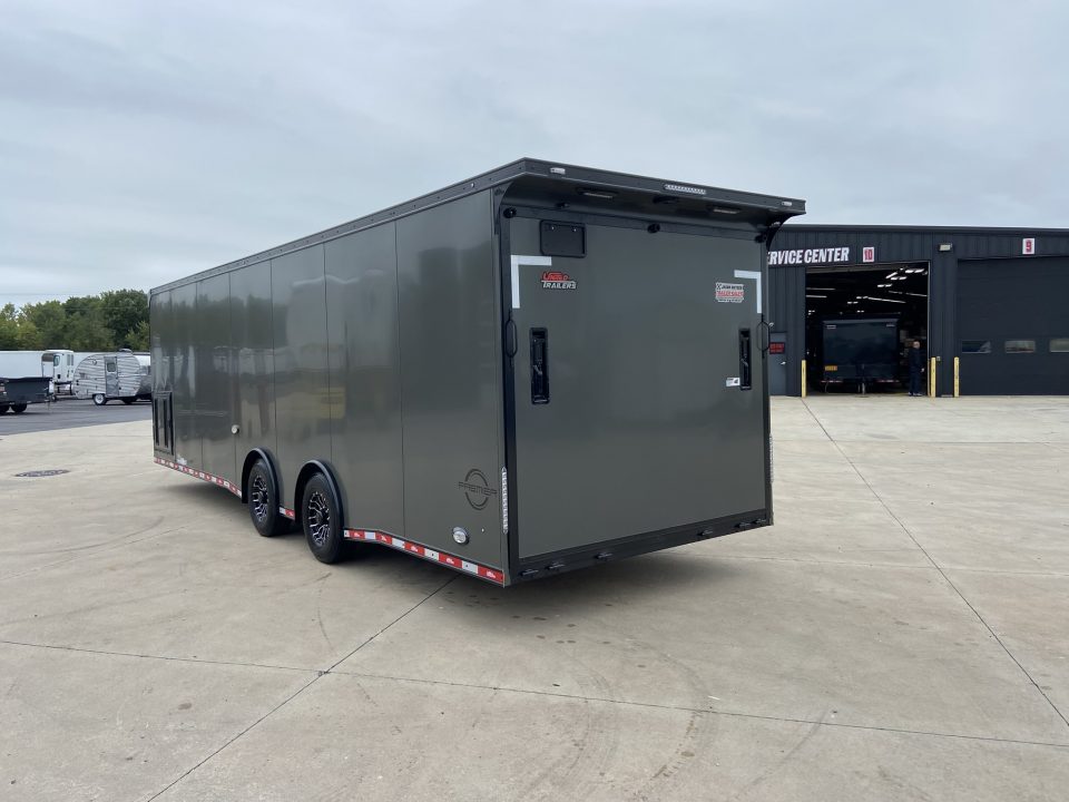 New United Trailers PREM-8.528 Racing Trailer