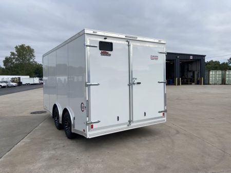 New United UXT-8.516 Cargo Enclosed Trailer