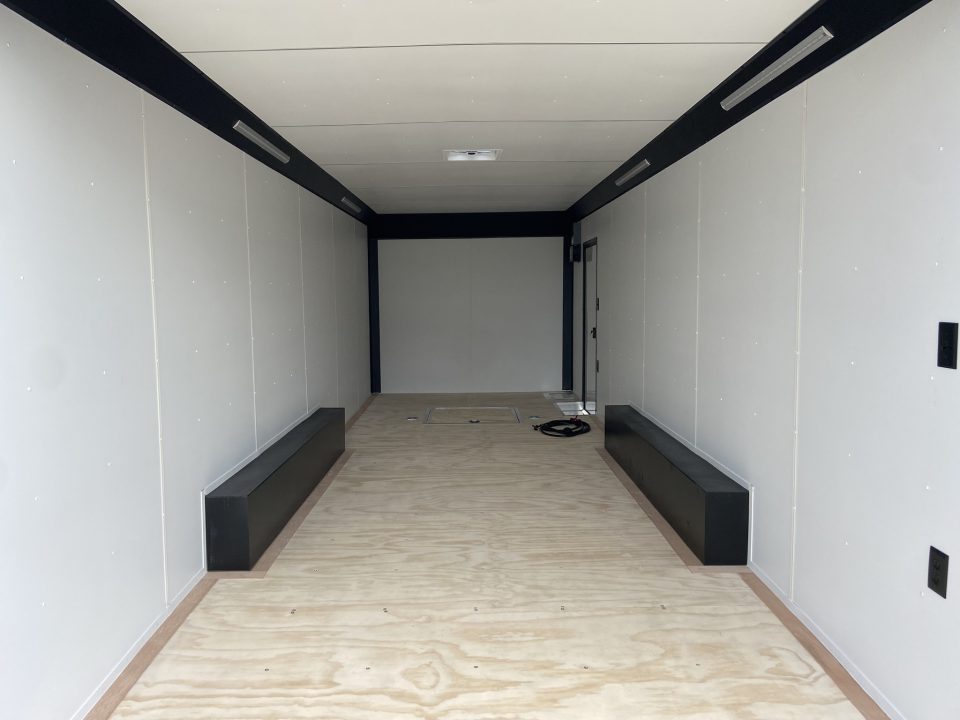 New United LIM-8.524 Car Trailer
