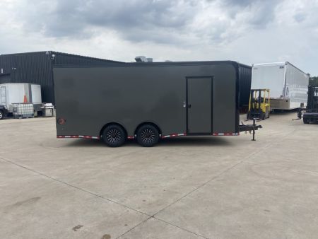 New United Trailers UXT-8.520 Cargo Enclosed Trailer