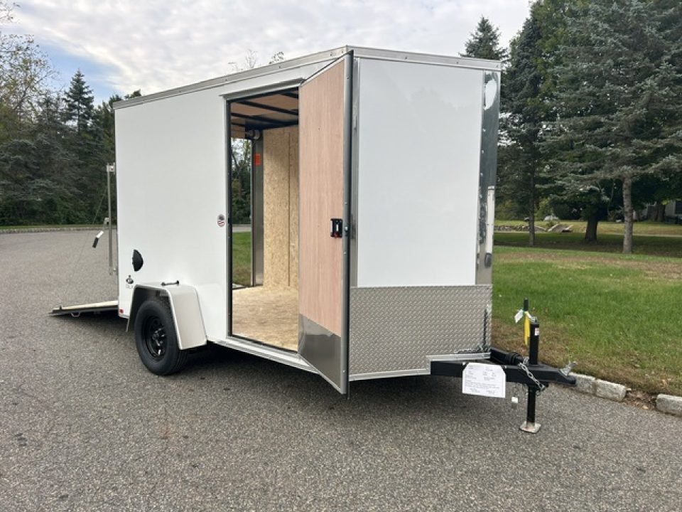 New 2027 Look Trailers 6X10 , with ramp and side door 2,990.GVWR , Cargo / Enclosed Trailer