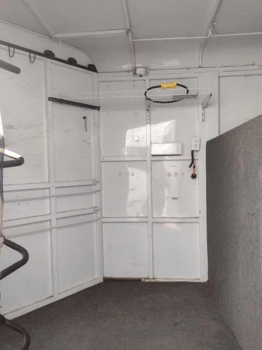 Used 2002 Logan Coach 3 Horse Trailer