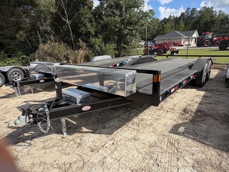 New 2027 Traxx 14K Hydraulic Power Tilt Carhauler w/ Drive Over Fenders & 9.5k Winch Setup