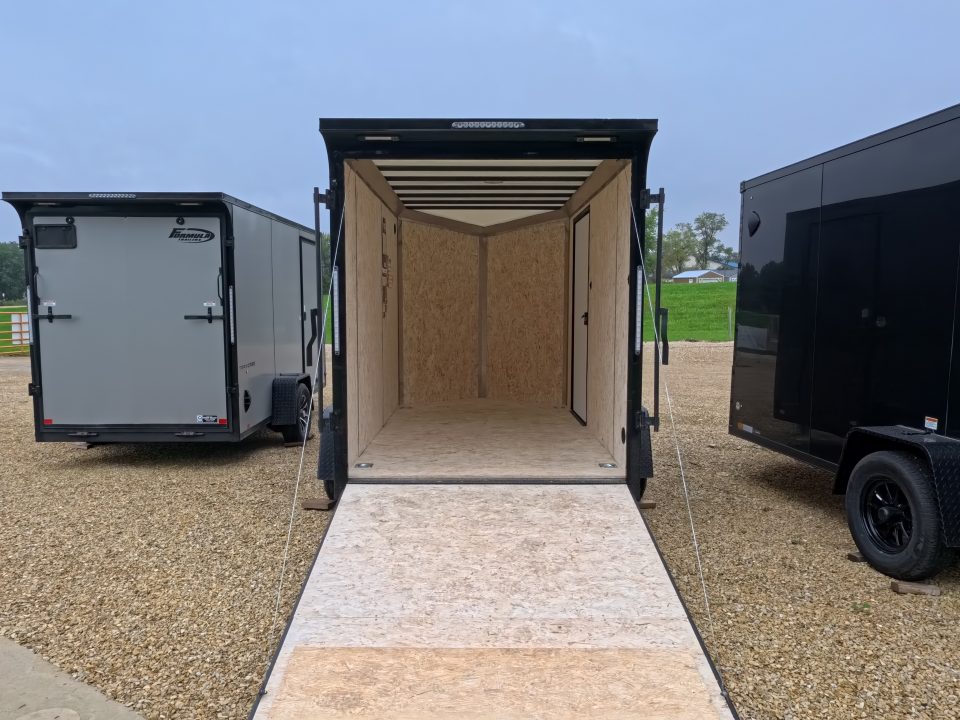 2027 Formula Trailers photo 7