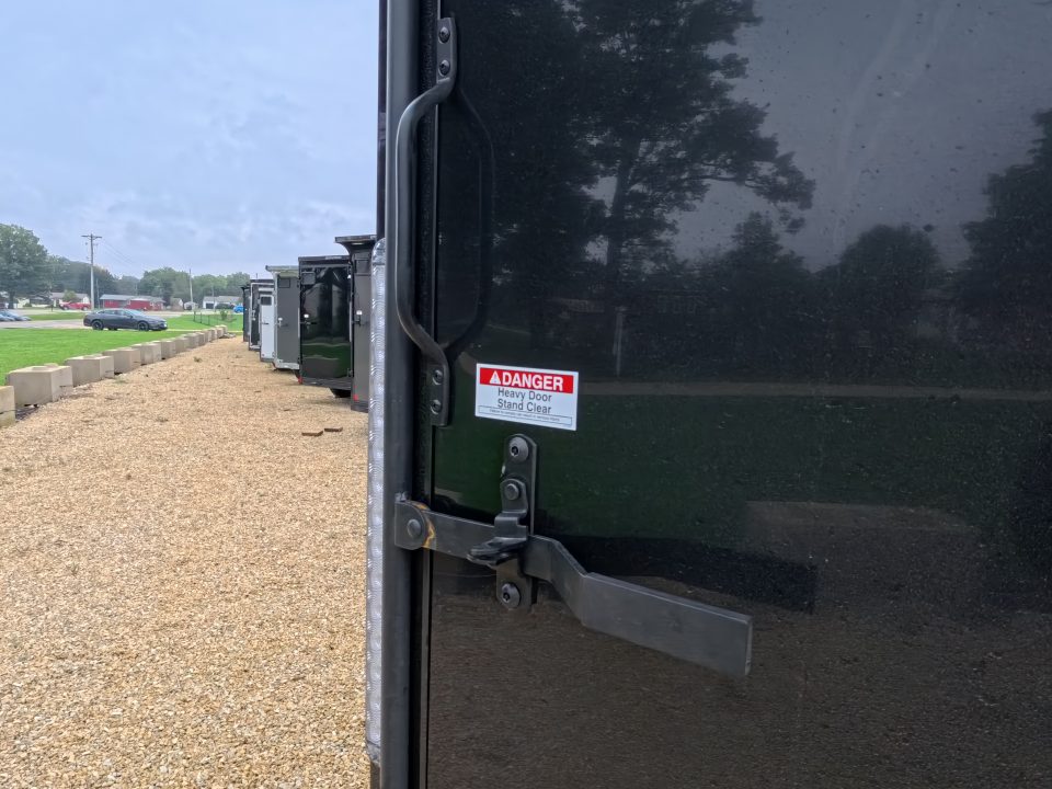 2027 Formula Trailers photo 6