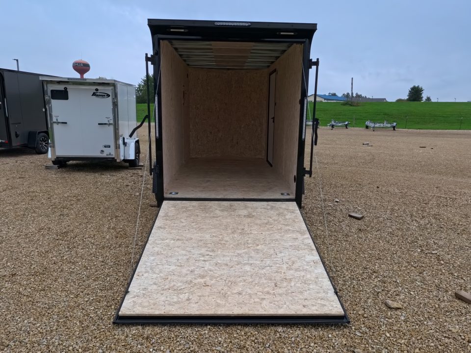 2027 Formula Trailers photo 7