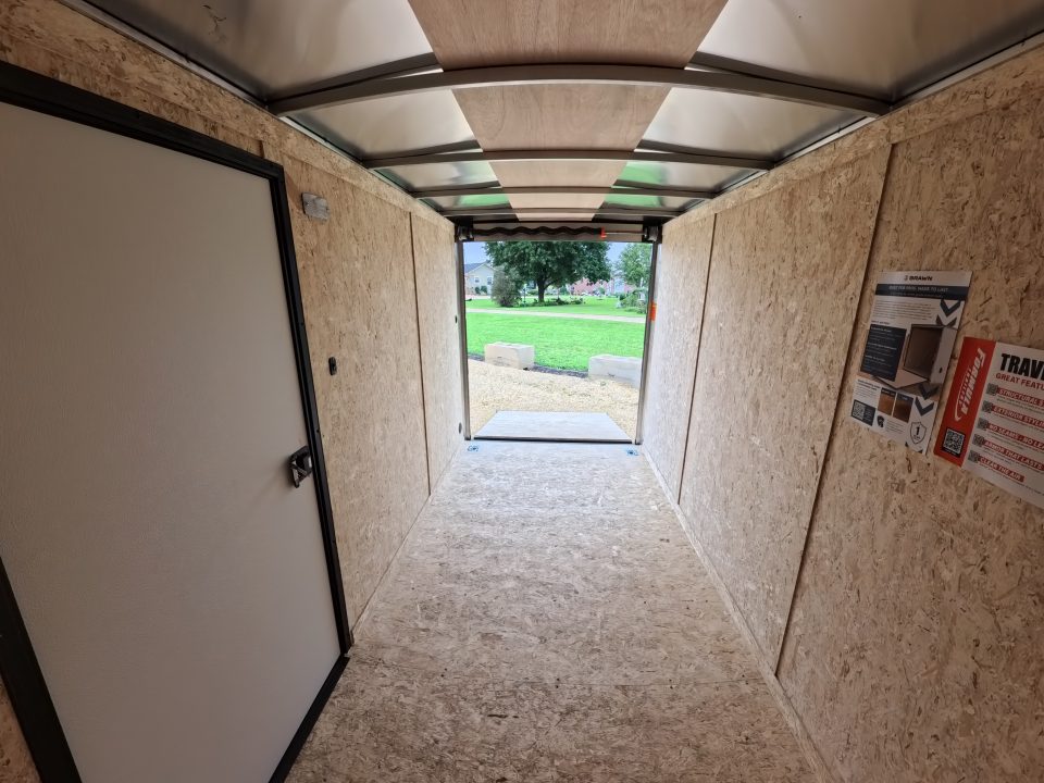 2027 Formula Trailers photo 9