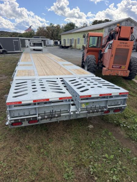 New 2027 Triumph Trailers GHDGF3-TA102X30+5-12K Gooseneck Bodies