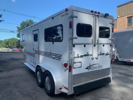Used 2005 Silver Star 2h Gn D/Room Horse Trailer