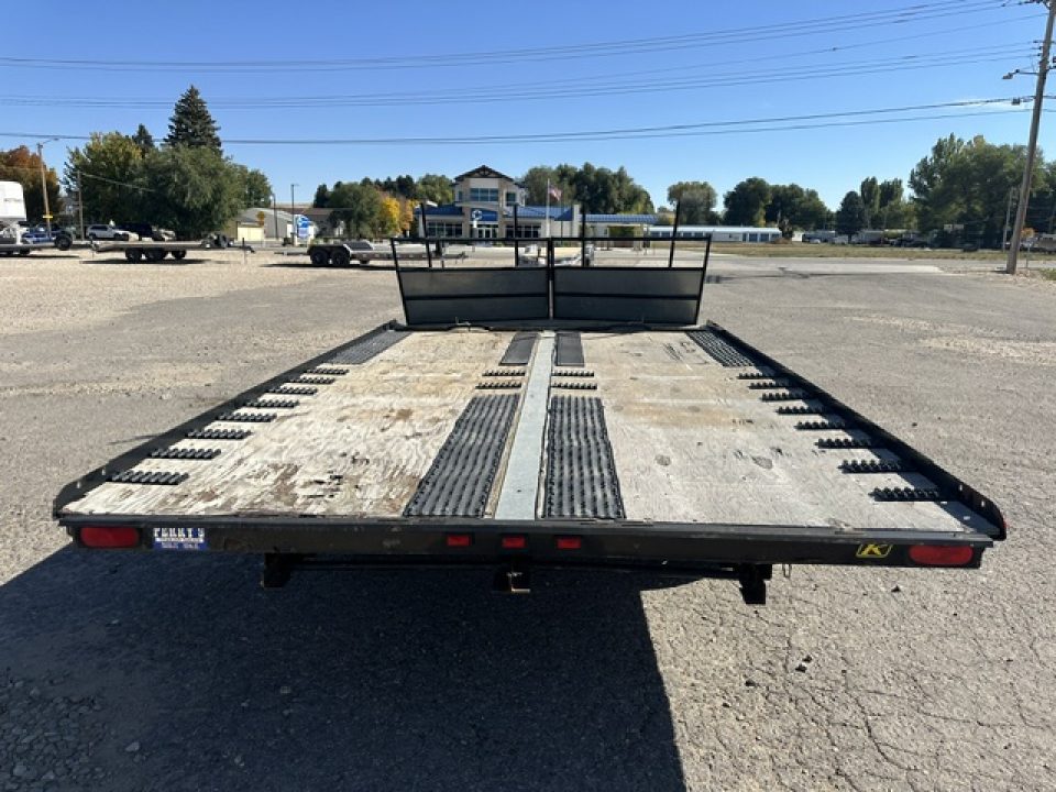 Used 2007 Yacht Club 14' Open Sled Trailer
