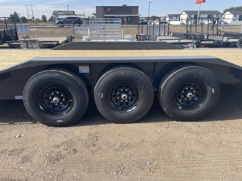 New 2027 Lamar 8.5x36 21k Equipment Trailer