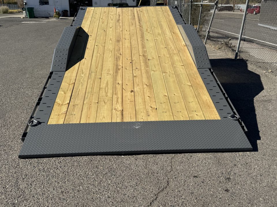 New 2027 Diamond C HXD 102"x22' - 23K Equipment Tilt Trailer