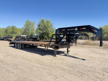 New 2027 Diamond T 8.5-32 Tandem Dual Gooseneck Deckover Equipment Hauler W/ MAXX ramps 24K GVWR