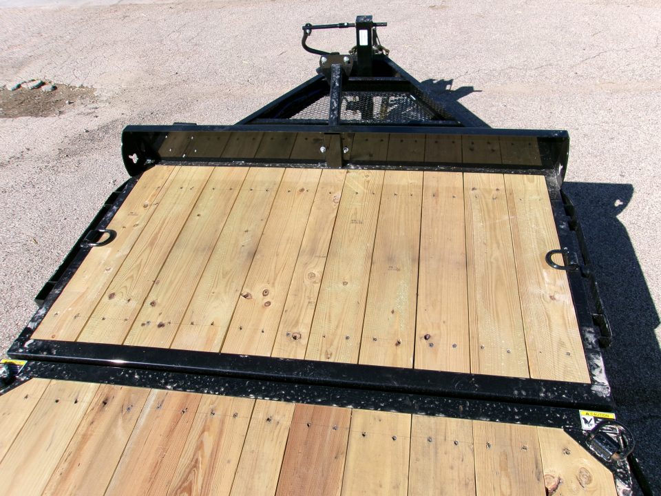 New 2027 Load Trail 83x20 Split Tilt 14k