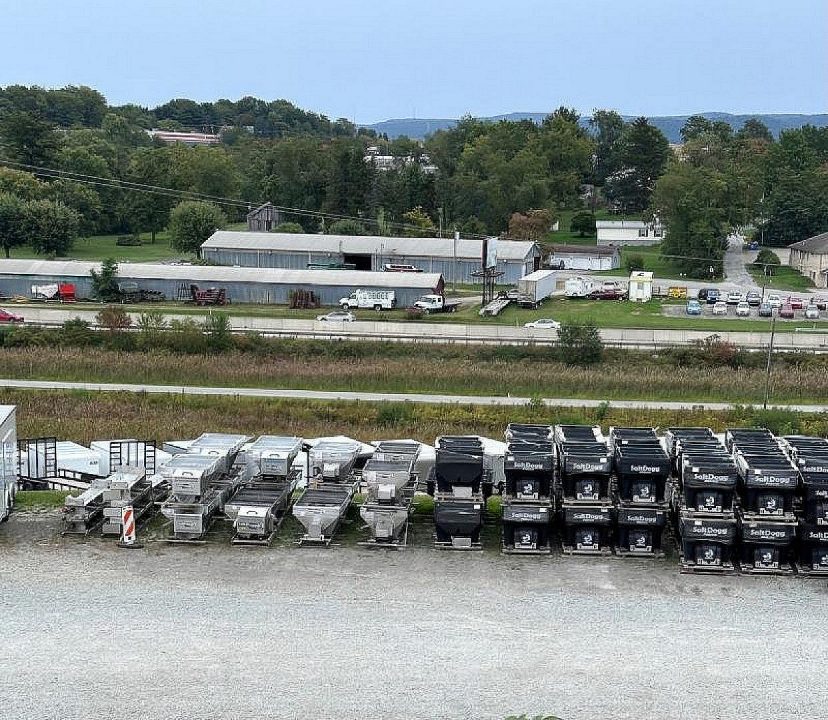 New NEW 2026 SALTDOGG (1400050SS) 2.0 Cu Yd (8') Stainless Steel GAS Salt Spreader