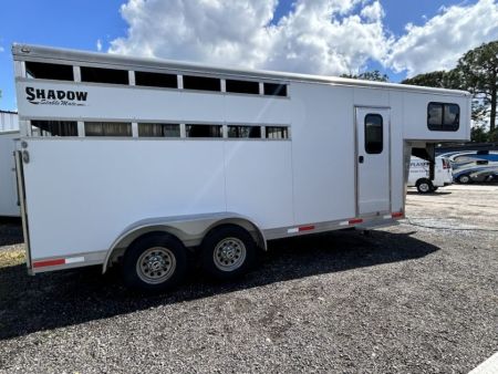 Used 2018 Shadow 3-Horse Gooseneck Trailer – White Tandem Axle Live Animal Trailer Front Tack/Dressing Room Rubber Floor Mats Escape Door
