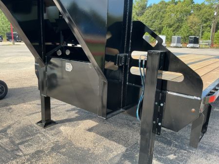 New 102 X 32 (20+12) FB Hydraulic Tail Goosneck Dual Hydraulic Tongue Jacks Traction Strips  Underbody Tool Box