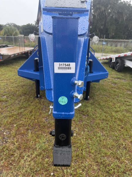 New 2027 Diamond C FMAX210HDT Flatbed Trailer; 32’X102”; Hydro Dovetail&Jacks: Aluminum Outers
