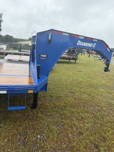 New 2027 Diamond C FMAX210HDT Flatbed Trailer; 32’X102”; Hydro Dovetail&Jacks: Aluminum Outers