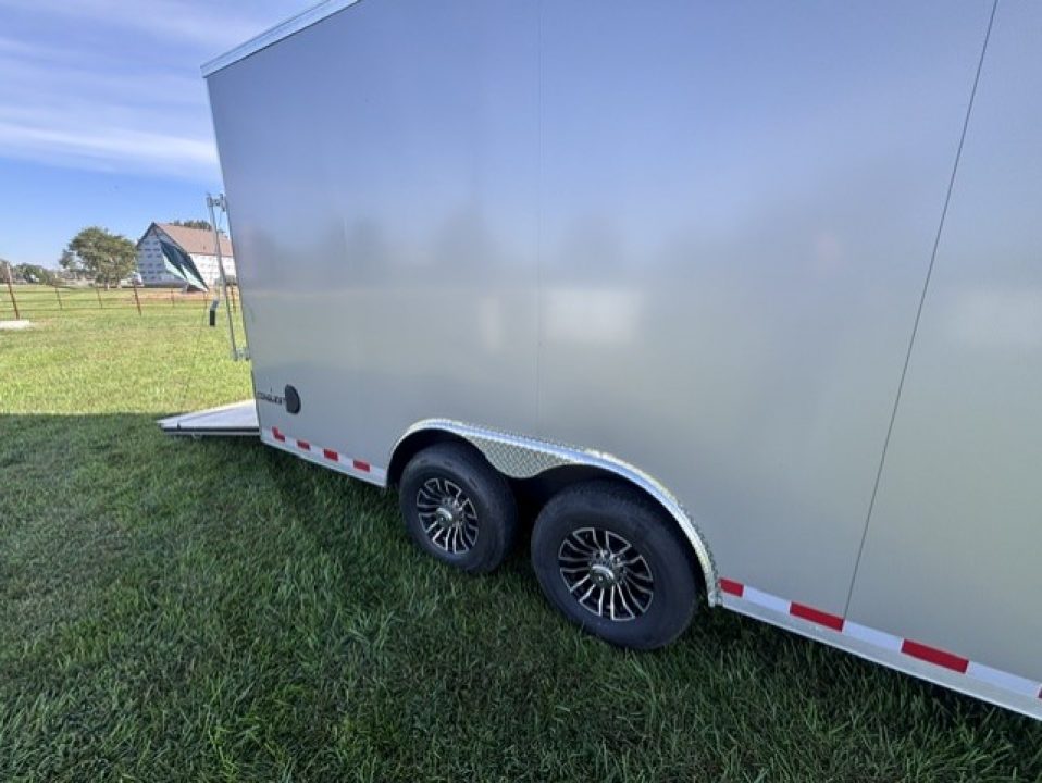 2027 Formula Trailers photo 3