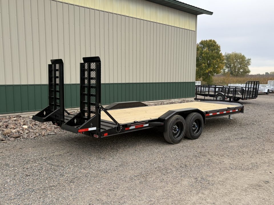 2027 Diamond C LPX208 photo 2