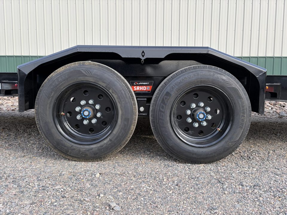 2027 Diamond C LPX208 photo 8