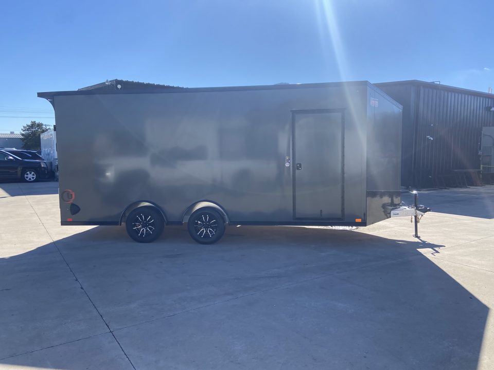 New United AUJ-8.5X18 Cargo Enclosed Trailer