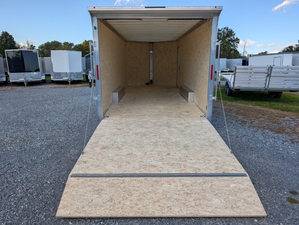 2027 E-Z Hauler photo 4