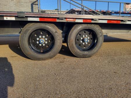 New 2027 Diamond C Trailers FMAX208SD-HS Flatbed Trailer