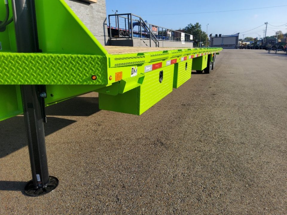New 2027 Diamond C Trailers FMAX210HDT 2-PA Flatbed Trailer